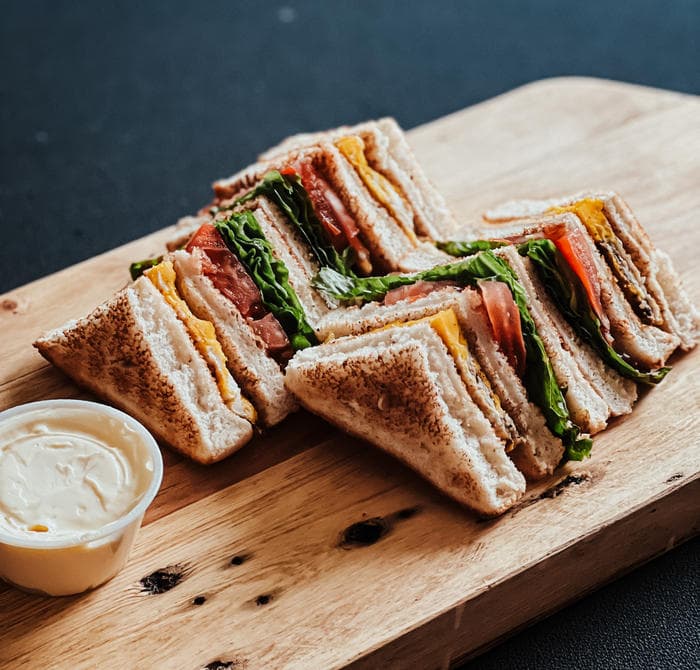 2 POUR 1 CLUB DEJEUNER EN ASSIETTE